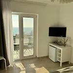 Guest house Halta Pescarus 3*